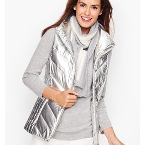 Silver down puffer vest ✨